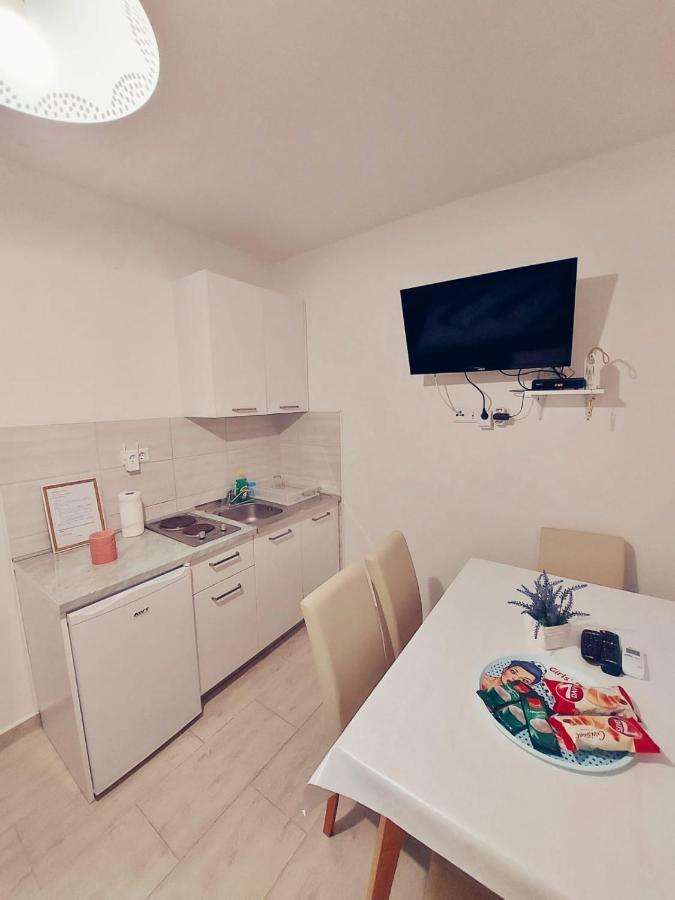 Apartmani Butigan-Tiha Luka Neum Buitenkant foto